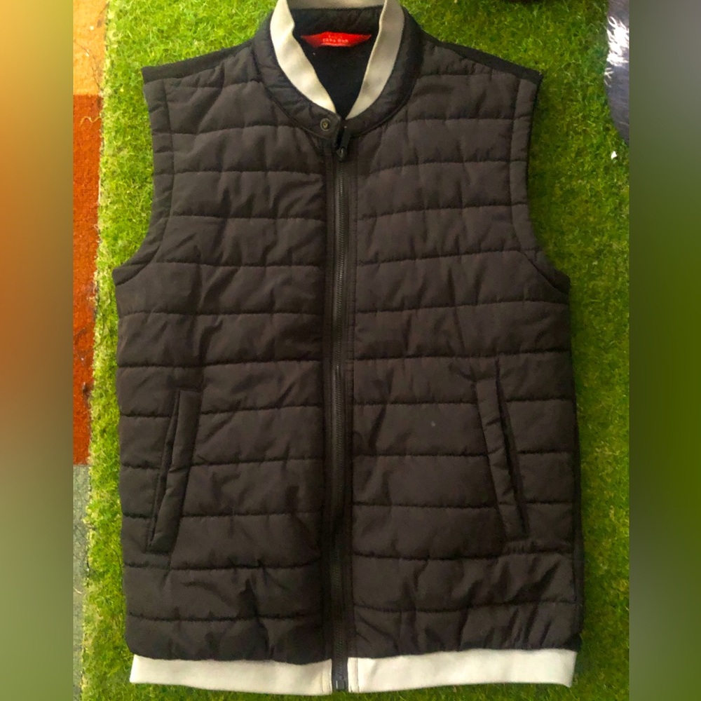 Zara Man Basics Black Vest